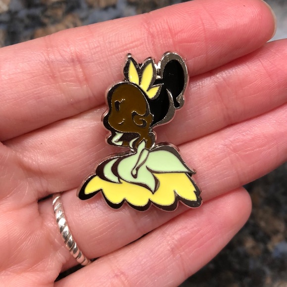Disney Accessories - Disney Princess Tiana Pin